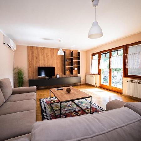 Spacious & Modern Apartments- Old Town Сараево Екстериор снимка
