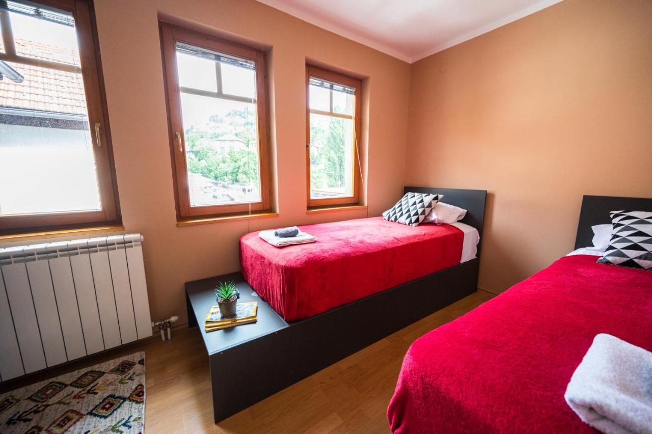 Spacious & Modern Apartments- Old Town Сараево Екстериор снимка