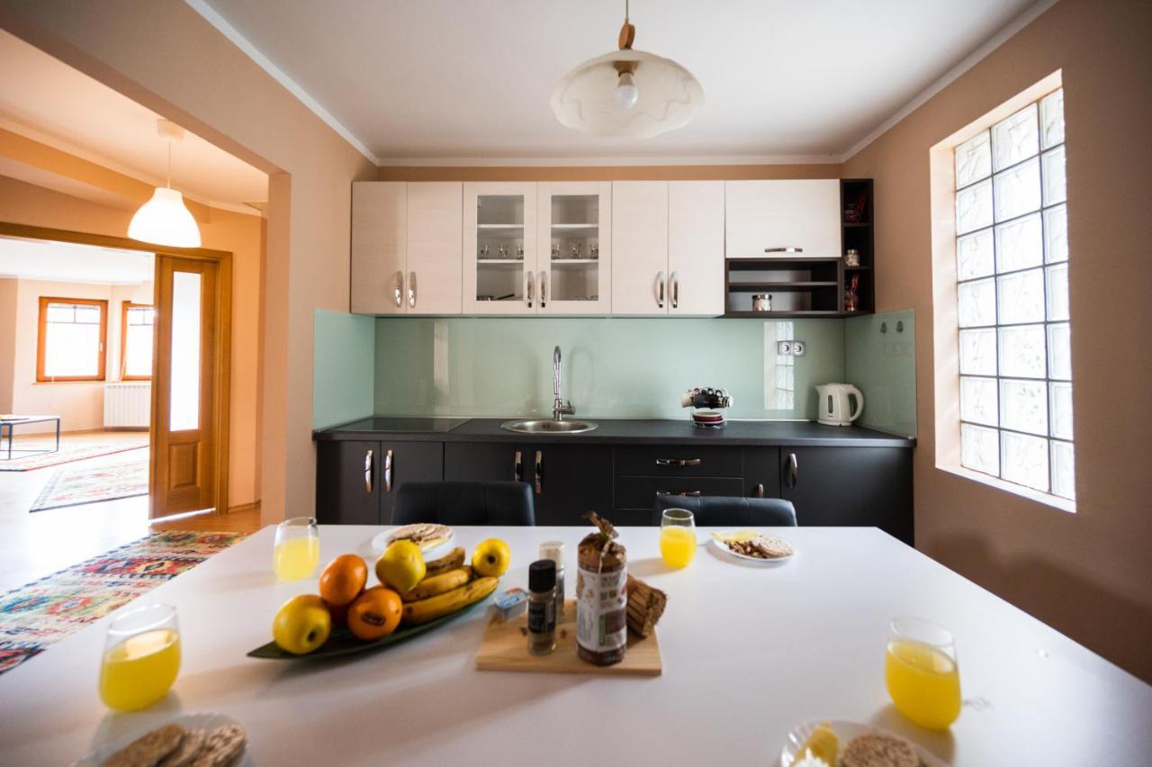 Spacious & Modern Apartments- Old Town Сараево Екстериор снимка