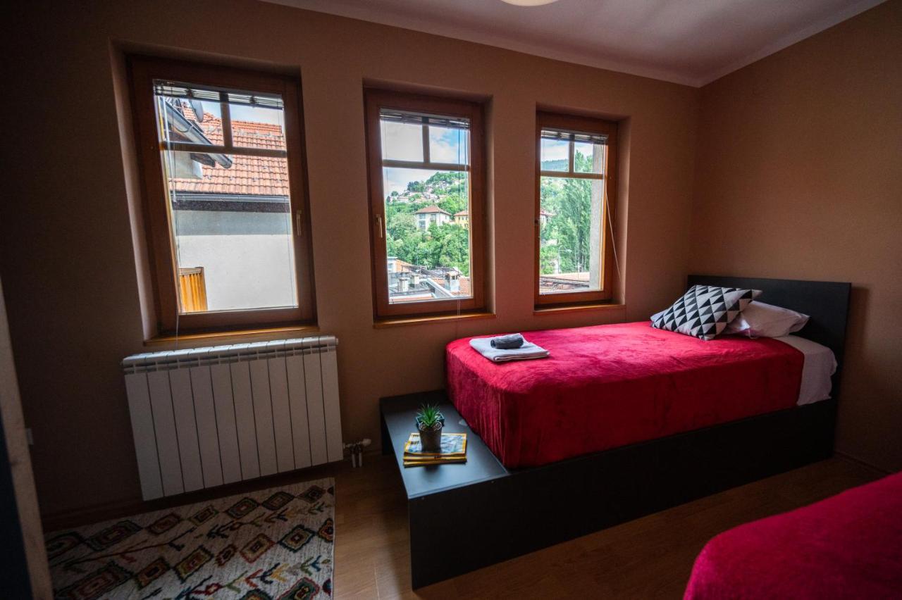 Spacious & Modern Apartments- Old Town Сараево Екстериор снимка