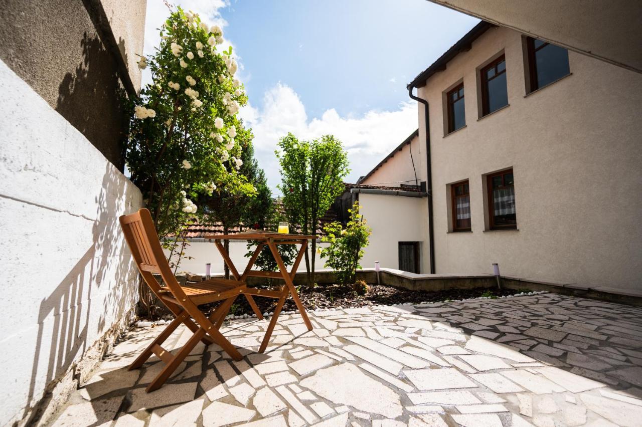 Spacious & Modern Apartments- Old Town Сараево Екстериор снимка