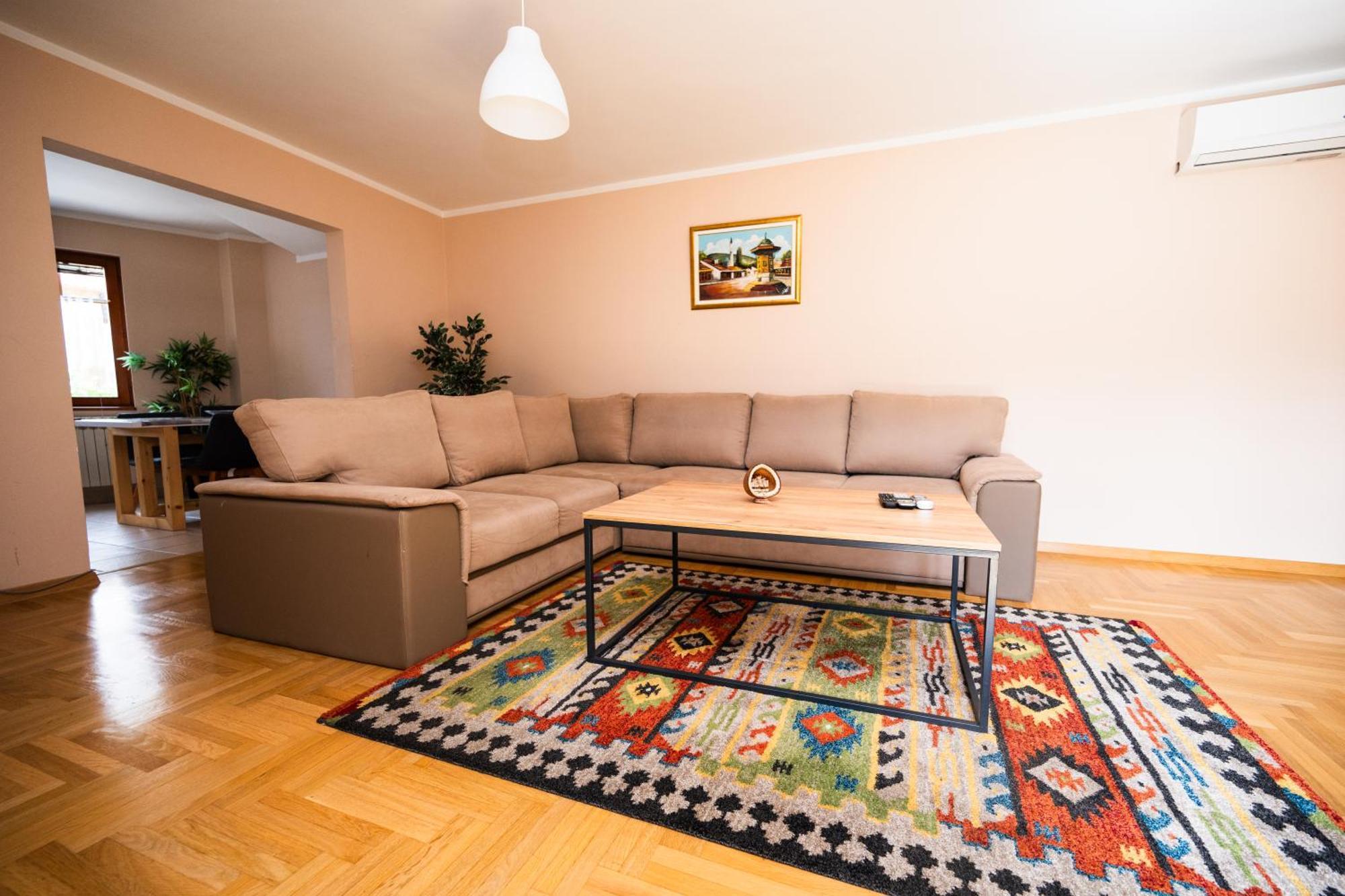 Spacious & Modern Apartments- Old Town Сараево Екстериор снимка